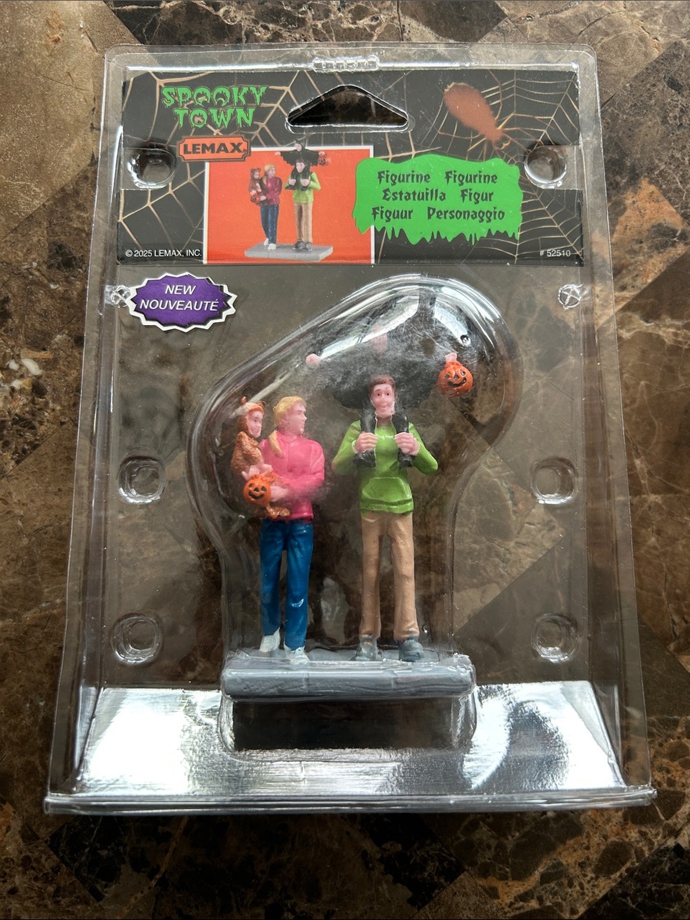 NWT 🆕 Lemax Collectible Halloween Figurine #52510 Neighborhood Trick-or-Treaters